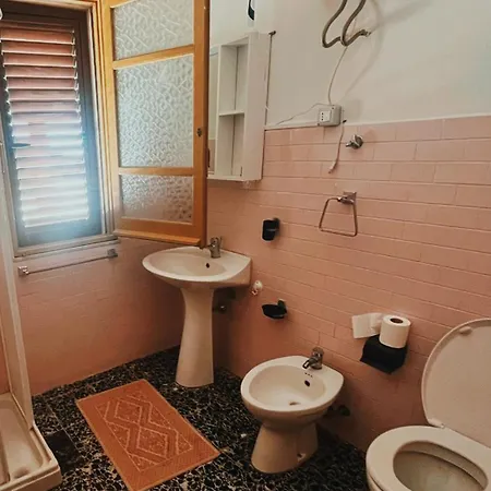 בית נופש Luminoso Sud Sardegna *